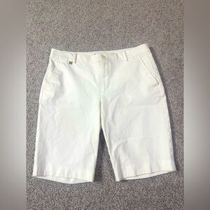 Like new! Lauren Ralph Lauren PoloWhite Bermuda Long Length Shorts – Size 8